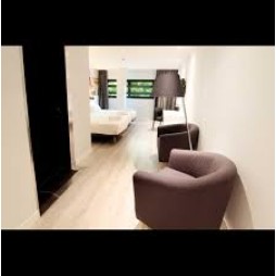 Lámpara de pie Moma negro Faro